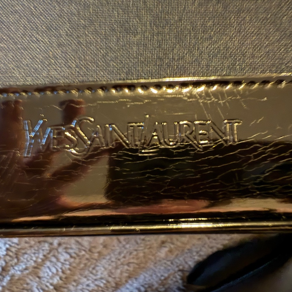 Vintage YSL Tote Bag, with Gold Hardware and Heart Clasp! EUC! Comes with insert - Picture 6 of 11